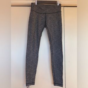 Lululemon Winder Under tight *luon 25” size 8